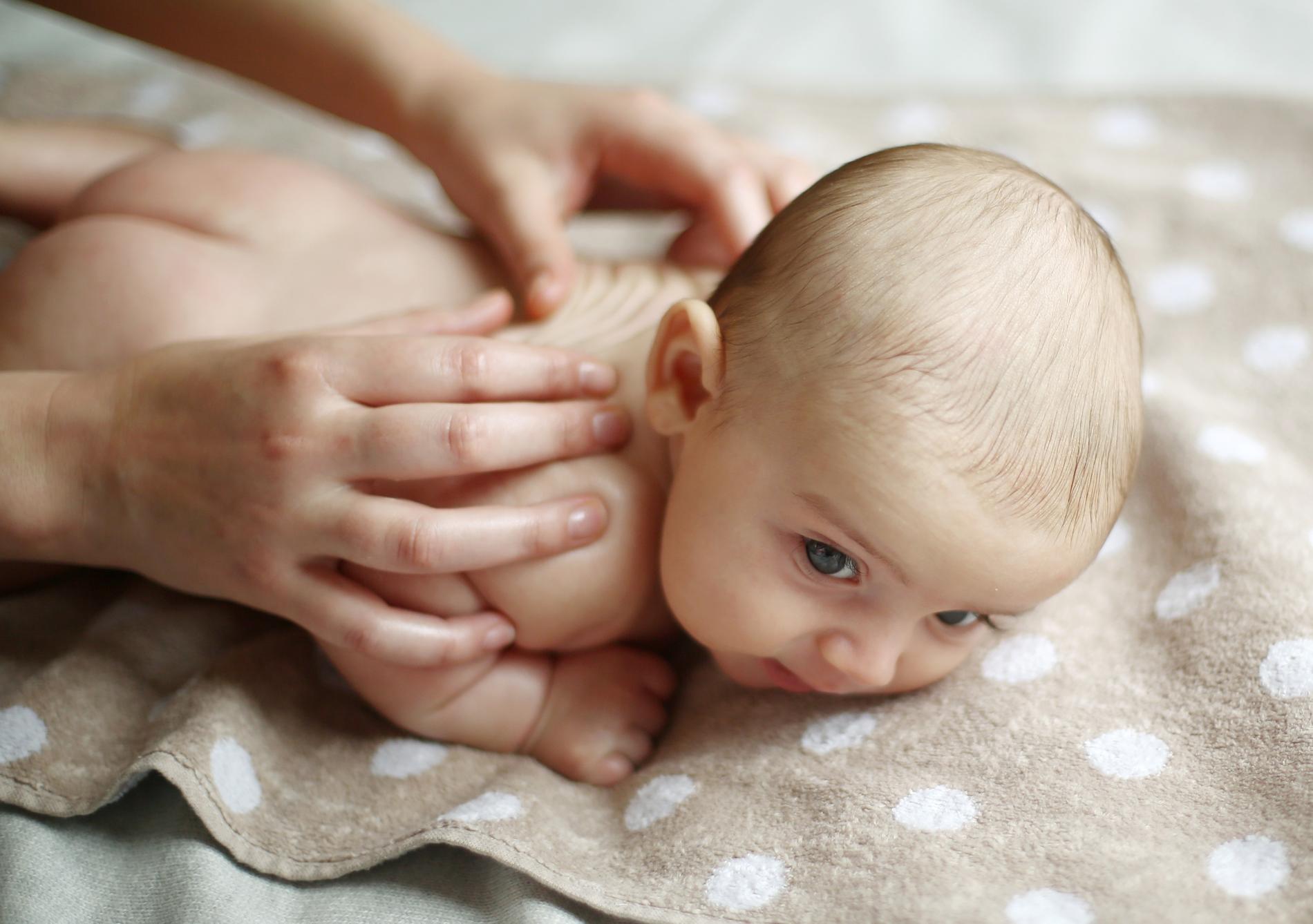 Le massage pour bébé