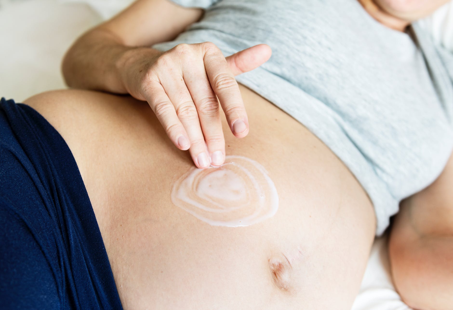 Le massage post natal