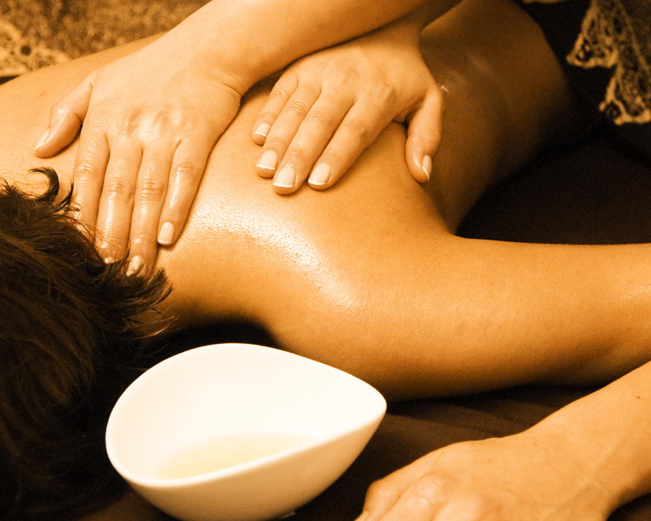 Le massage Udvartana, le massage beauté, santé et bien-être
