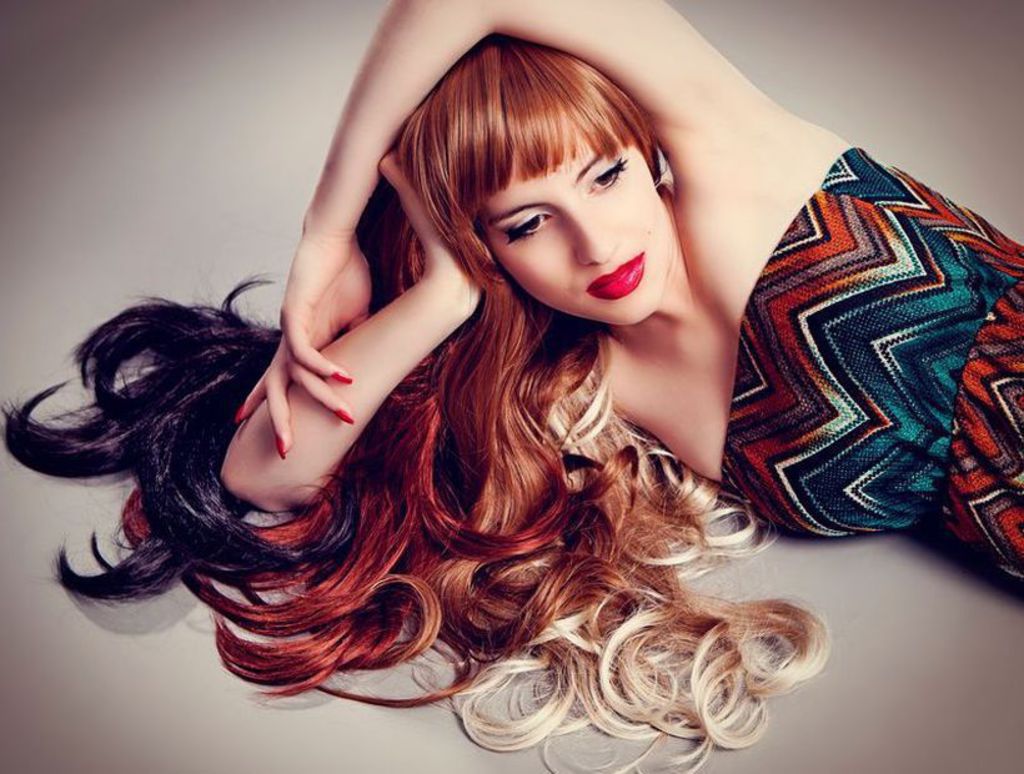 Teinture de cheveux : quels conseils pour une couleur tendance réussie?