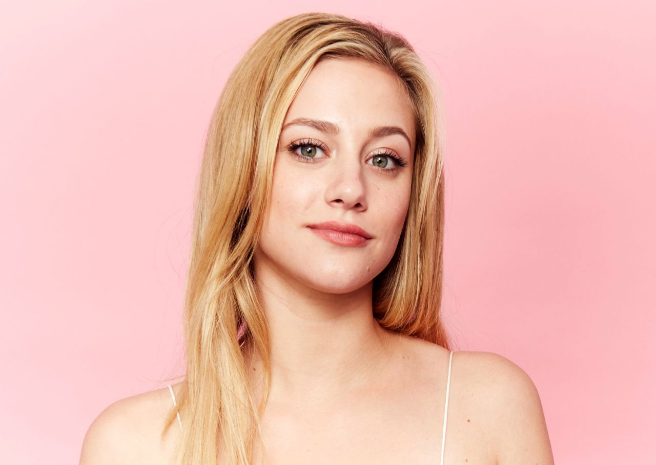 L'actrice Lili Reinhart et son acné