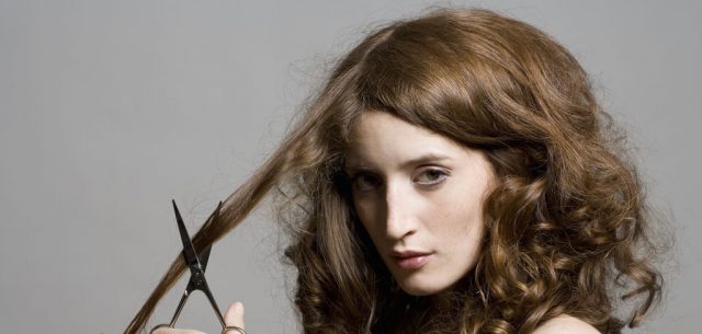 Comment se couper les cheveux soi-même...Je tente ou pas