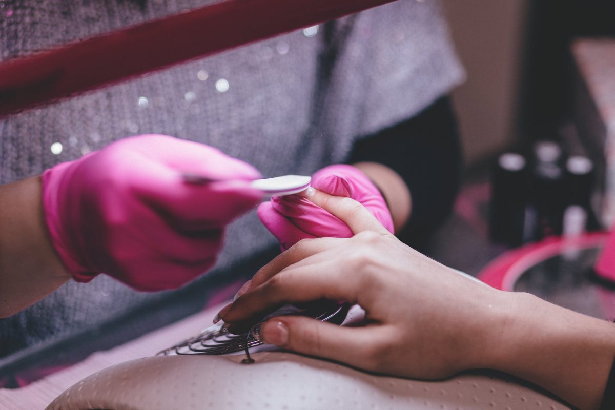 Ongles jaunes, prendre soin